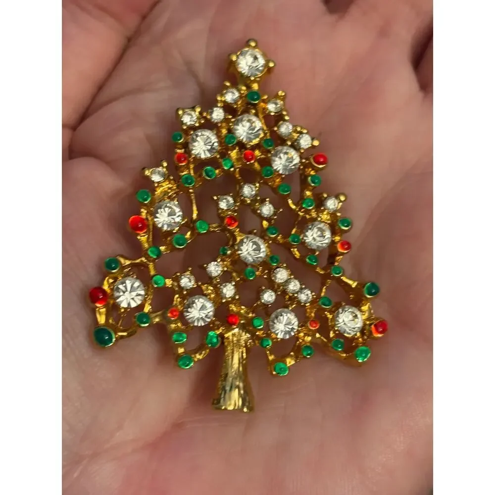 Unsigned Vintage Rhinestone Christmas Tree Brooch Gold Tone